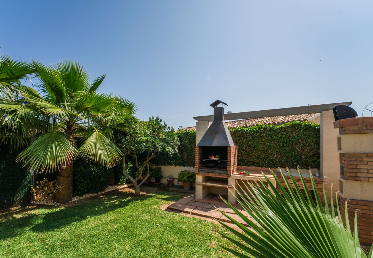 Country house in Muro - Rural Finca in Muro Ca Na Pepa with pool
