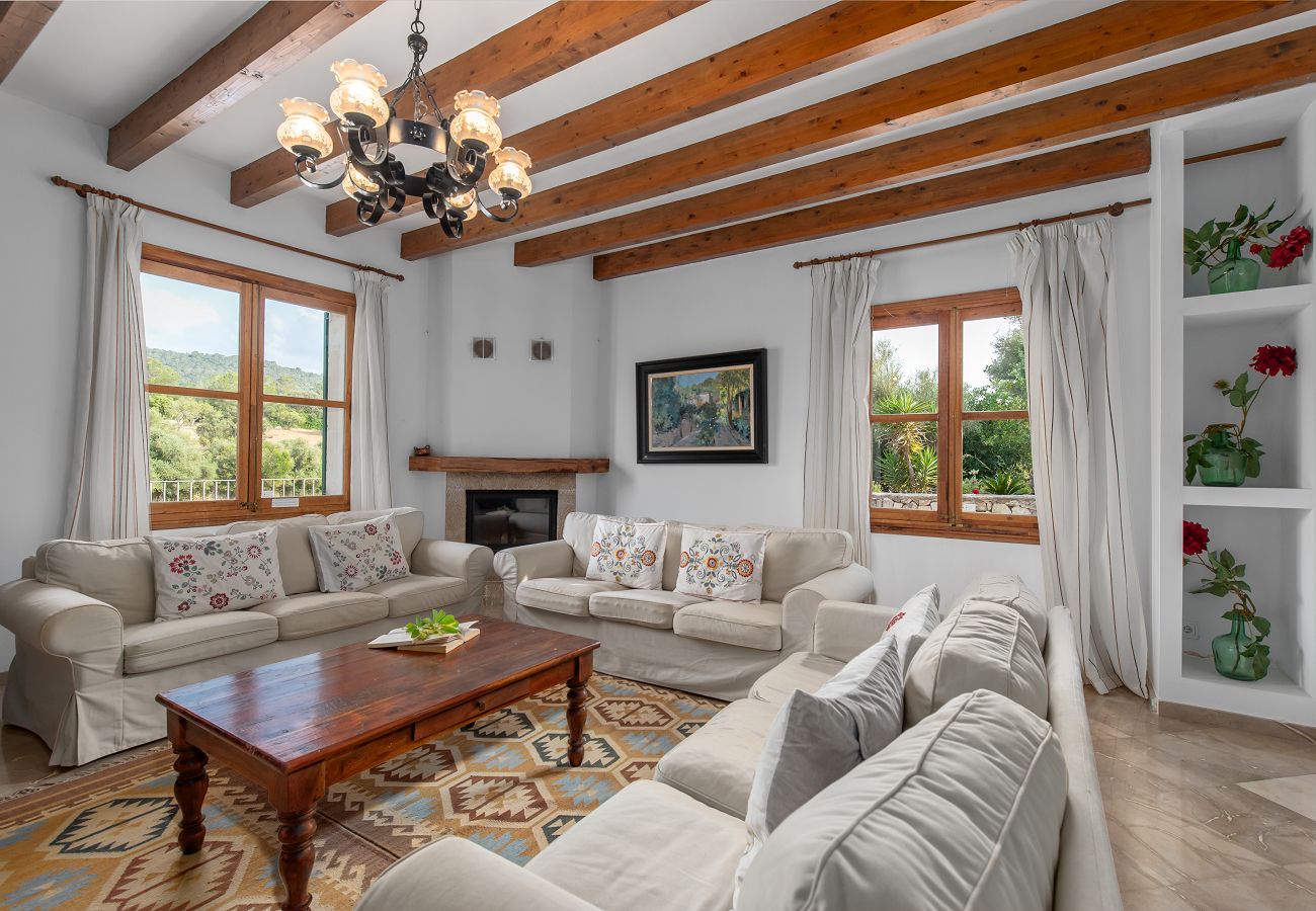 Country house in Petra - Rural finca Son Capellet in Majorca with swimming pool and barbecue