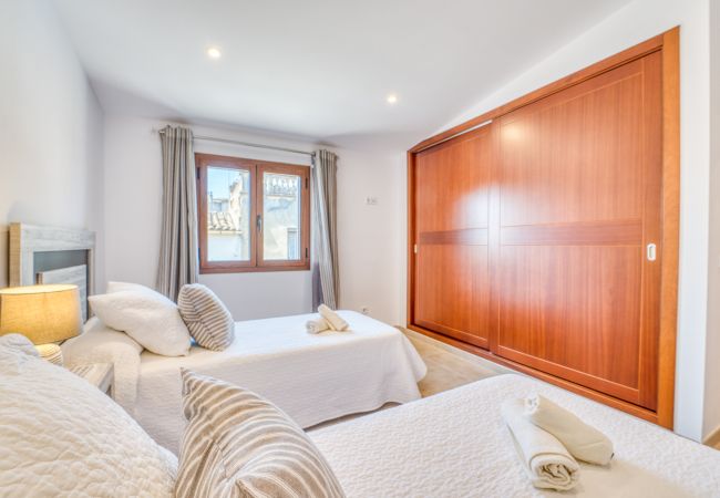 House in Sa Pobla - Villa Placeta in Mallorca with swimming pool and barbecue House in Sa Pobla - Villa Placeta in Mallorca with swimming pool and barbecue