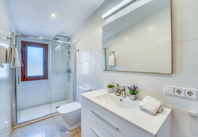 House in Sa Pobla - Villa Placeta in Mallorca with swimming pool and barbecue House in Sa Pobla - Villa Placeta in Mallorca with swimming pool and barbecue