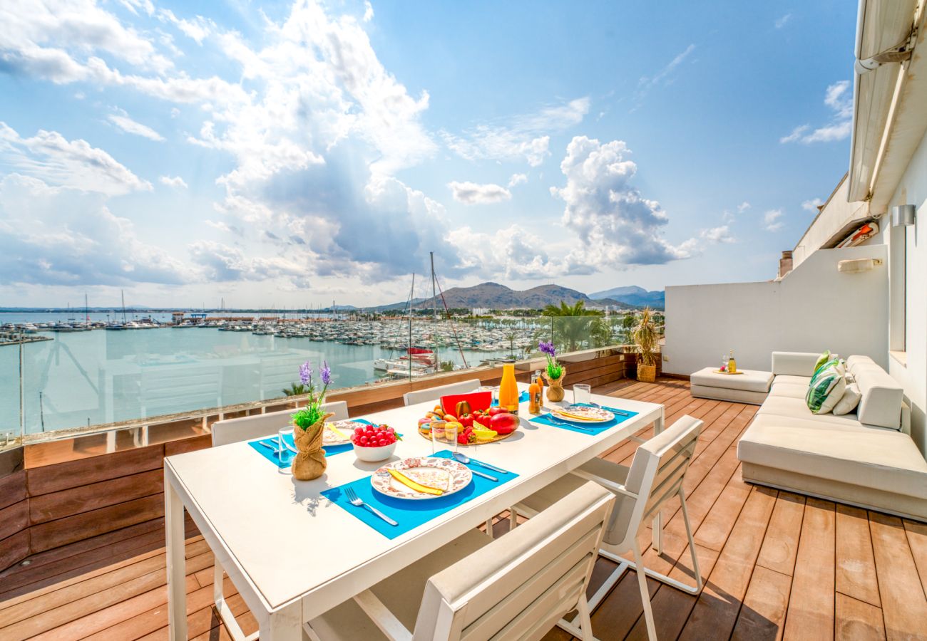 Apartment in Puerto de Alcudia - Blue Blue Apartment in front line of Alcudia harbor	