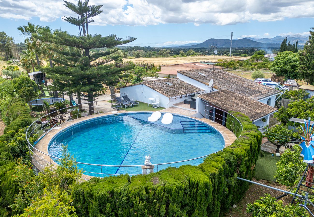 Country house in Llubi - Finca with pool Can Pintat in Mallorca