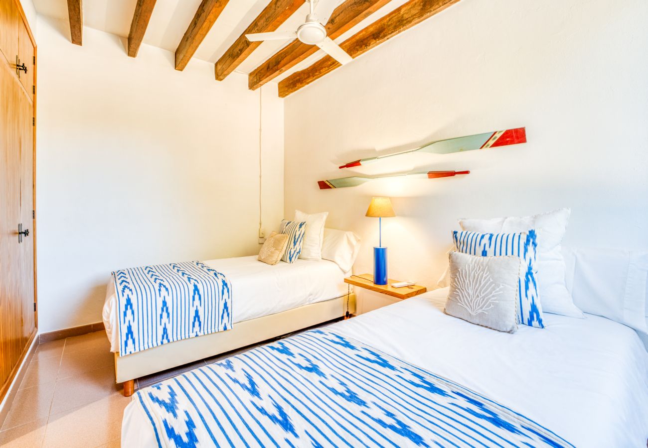 Country house in Pollensa - Finca in front of the sea, Can Cuarassa, Pollensa.