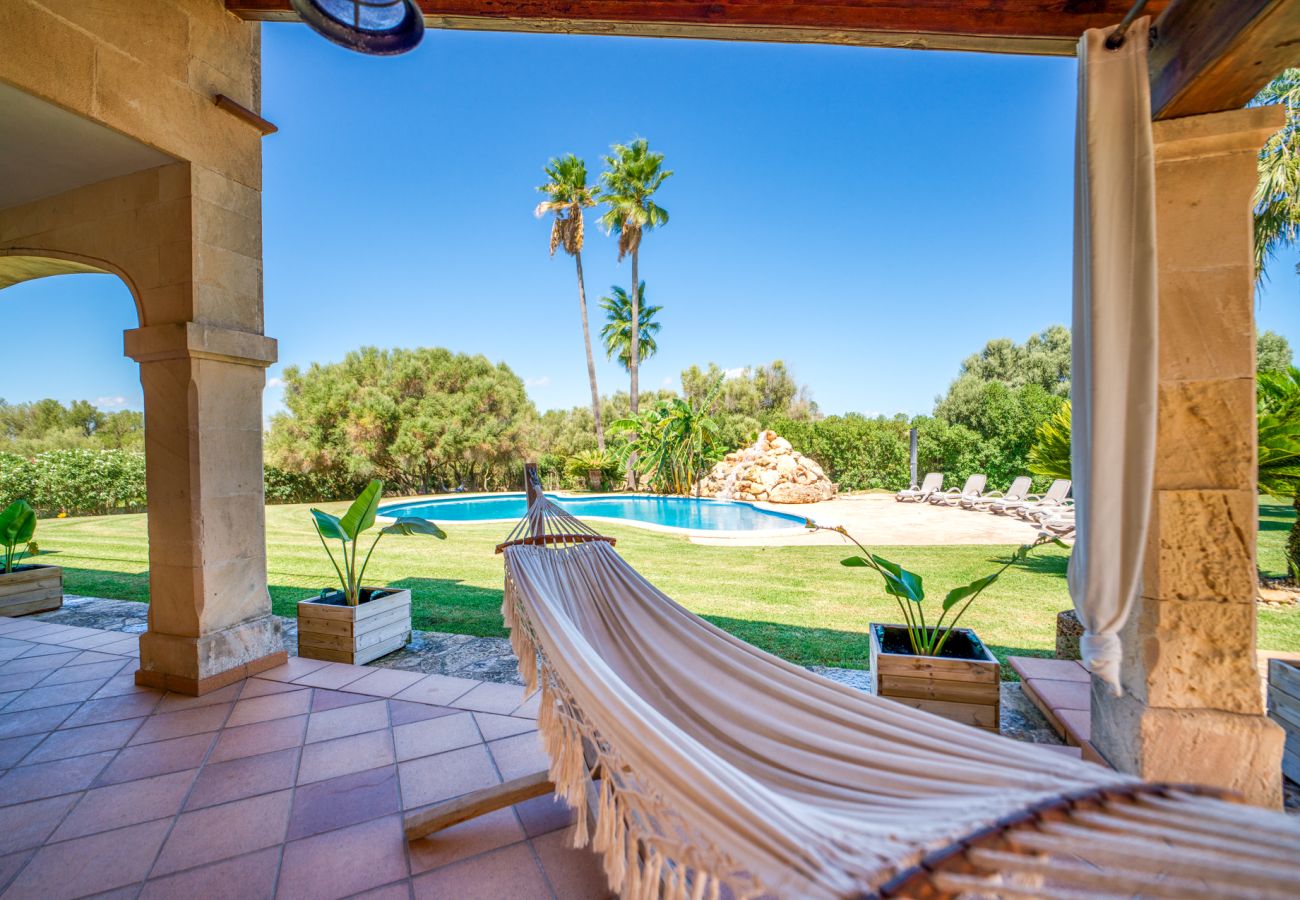 Spectacular finca for 8 people in Muro