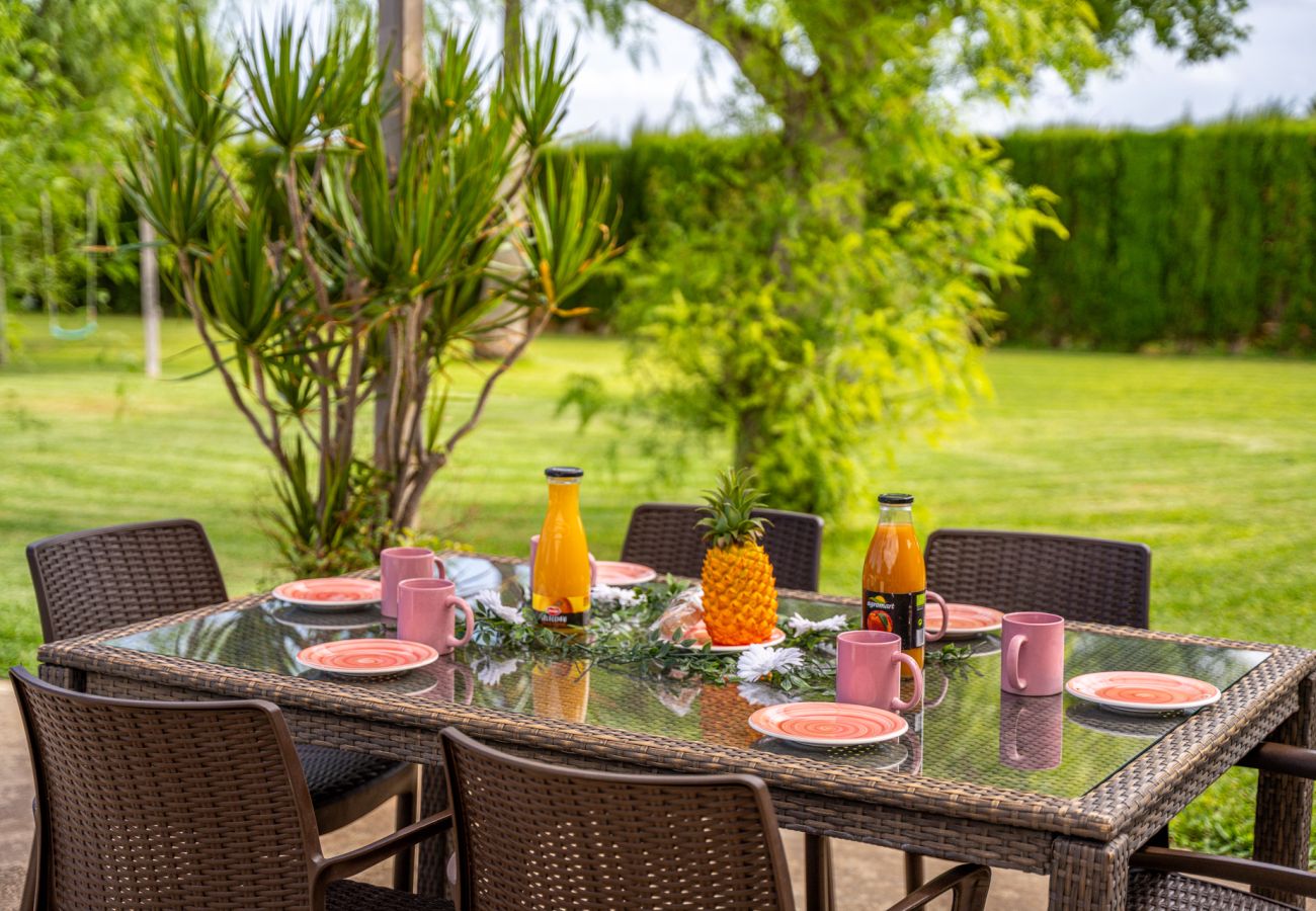 Chalet in Sa Pobla - Finca with pool and jacuzzi in Son Crestes, Sa Pobla